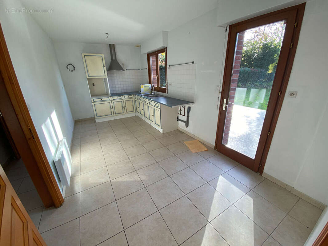 Semi Plain Pied individuel sur 1385 m² de 5 chambres à SEBOURG - photo 6