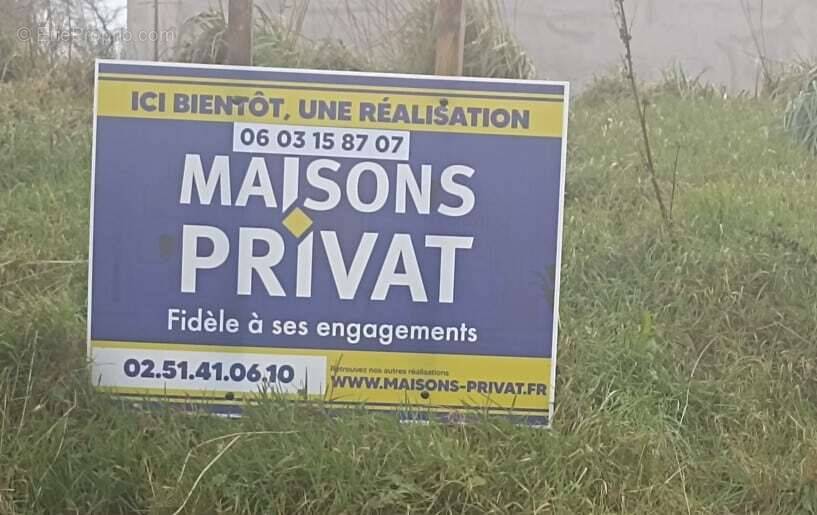 Terrain à LA ROCHE-SUR-YON