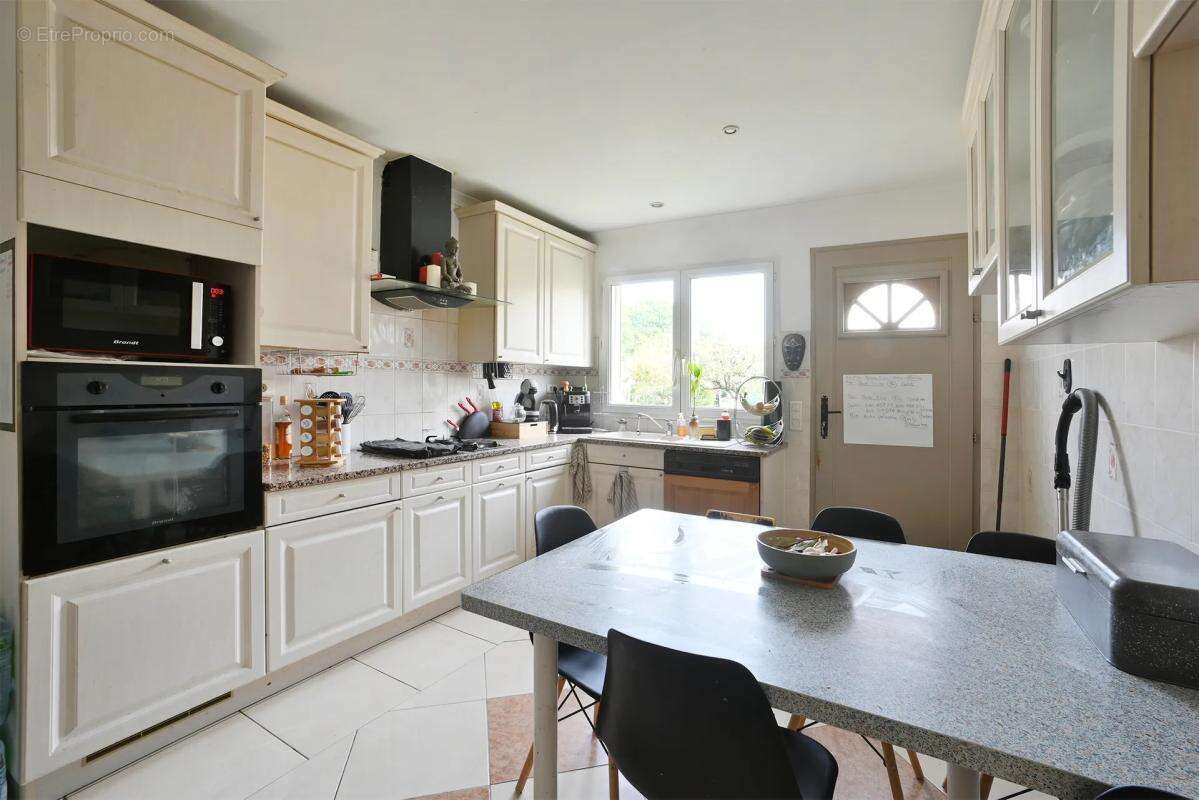 Maison à SAINT-CHRISTOL-LES-ALES