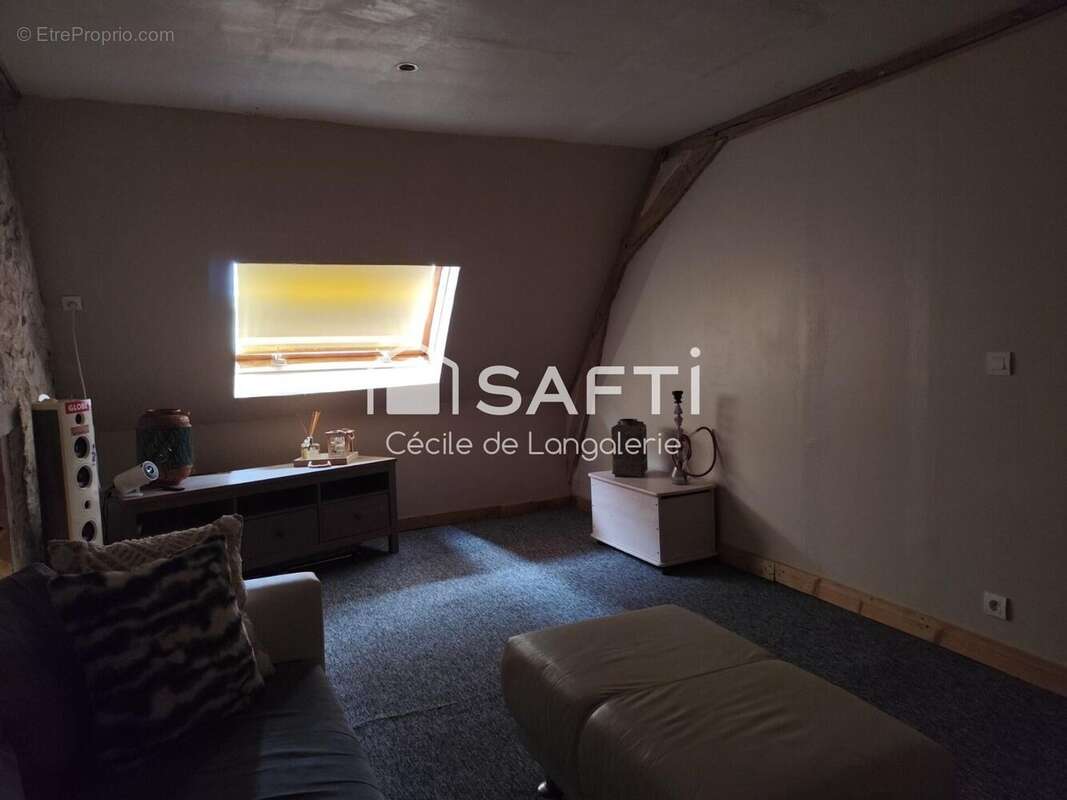 Maison 136 m² à Mezieres-En-Brenne  - photo 8