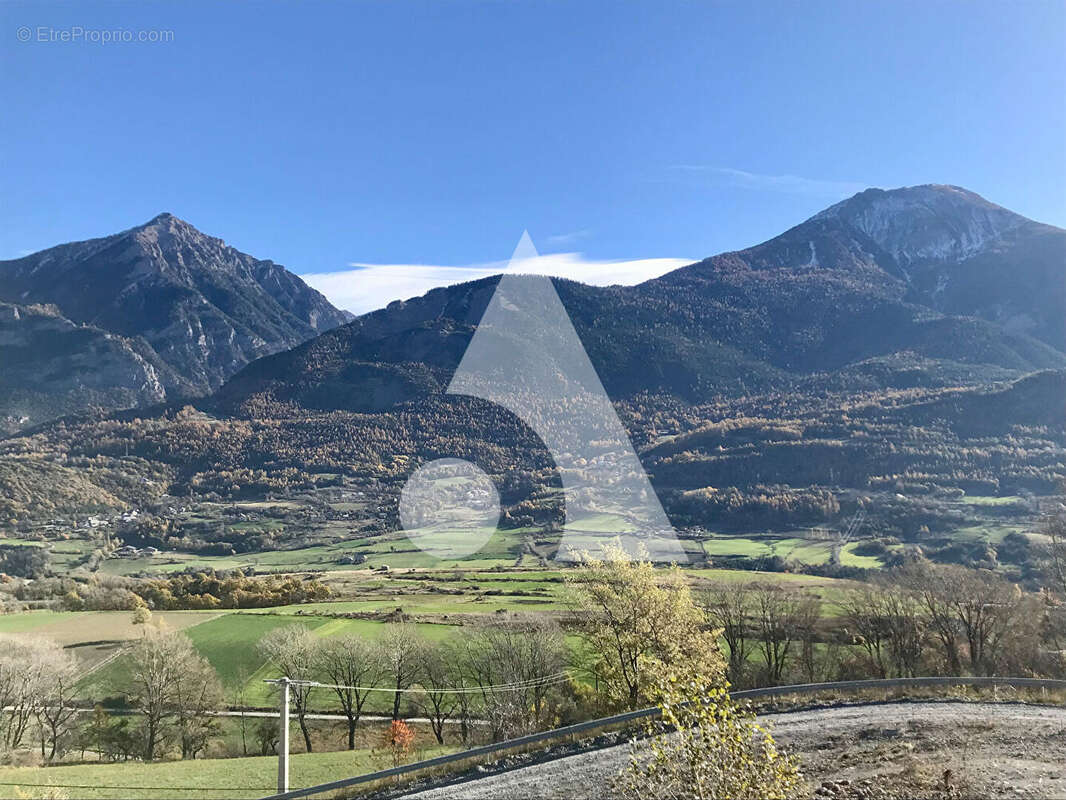 Terrain viabilisé de 1340 m² au coeur des Alpes ! - photo 2