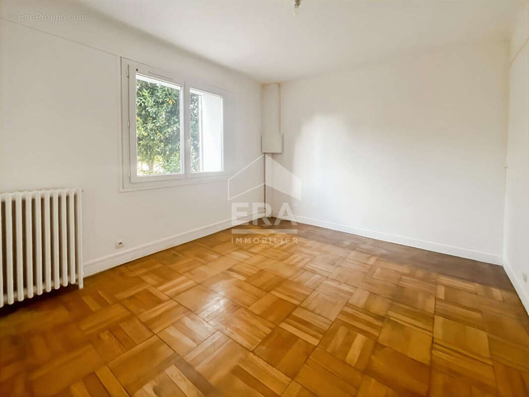 Maison à MORIGNY-CHAMPIGNY