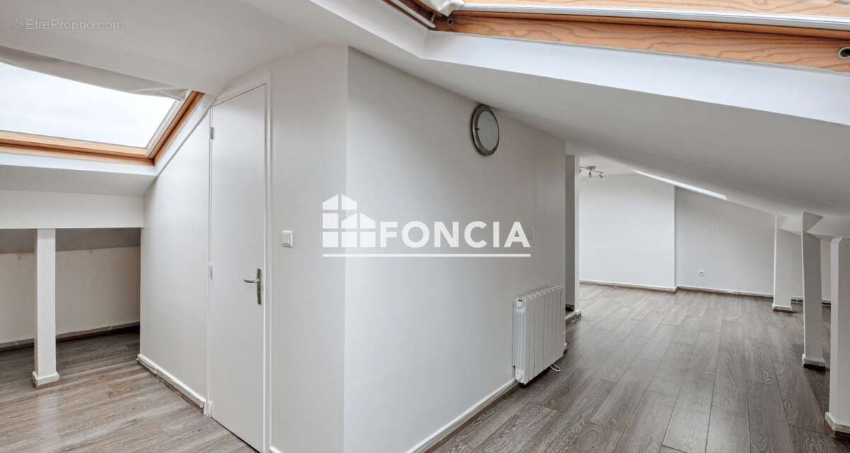 Appartement à MONTROUGE