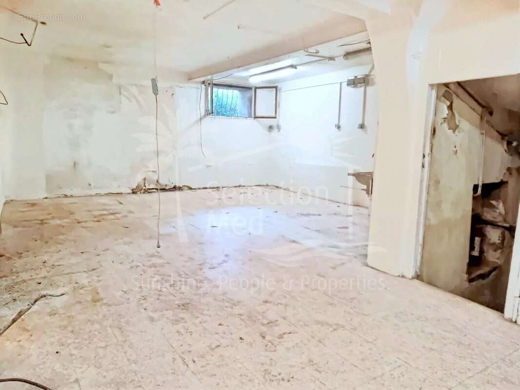 Commerce à OLLIOULES