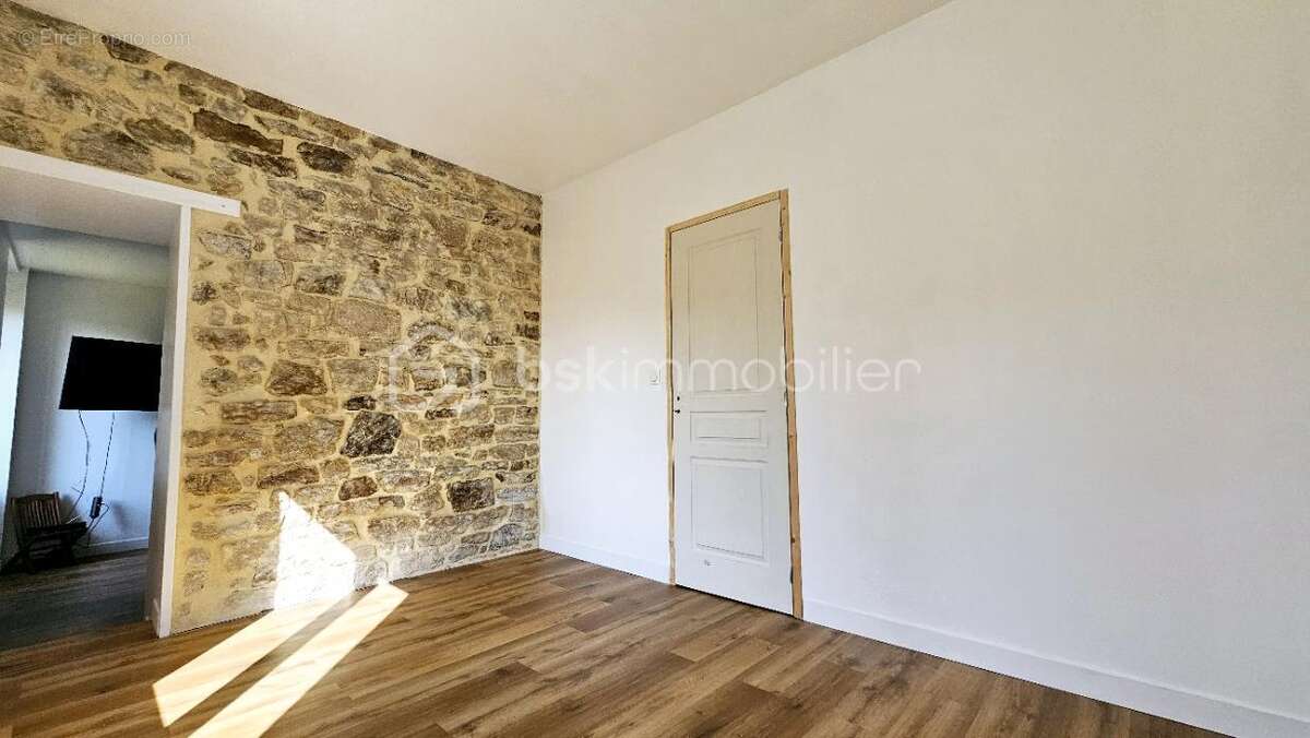 Maison à BAINS-SUR-OUST