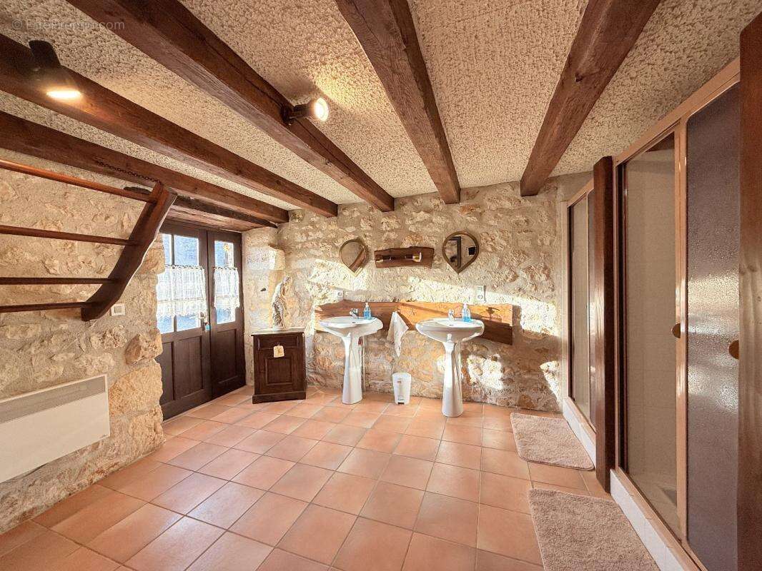 Maison à GRASSAC