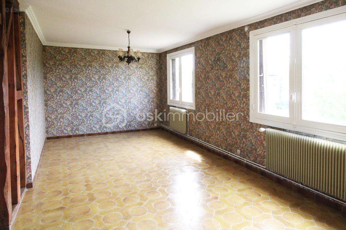 Appartement à DAMMARIE-LES-LYS