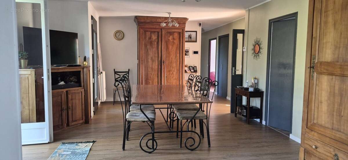 Maison 130 m² à Chateau-Larcher  - photo 3