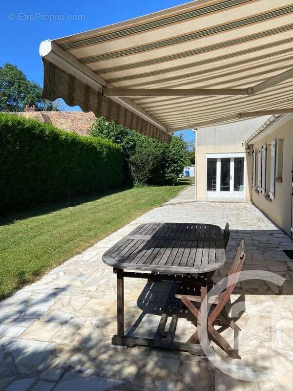 Maison 184 m² à Breval  - photo 4