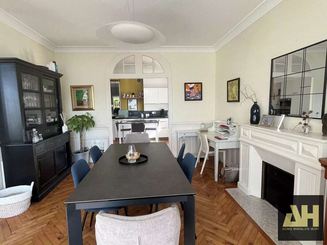 Maison à LE RELECQ-KERHUON