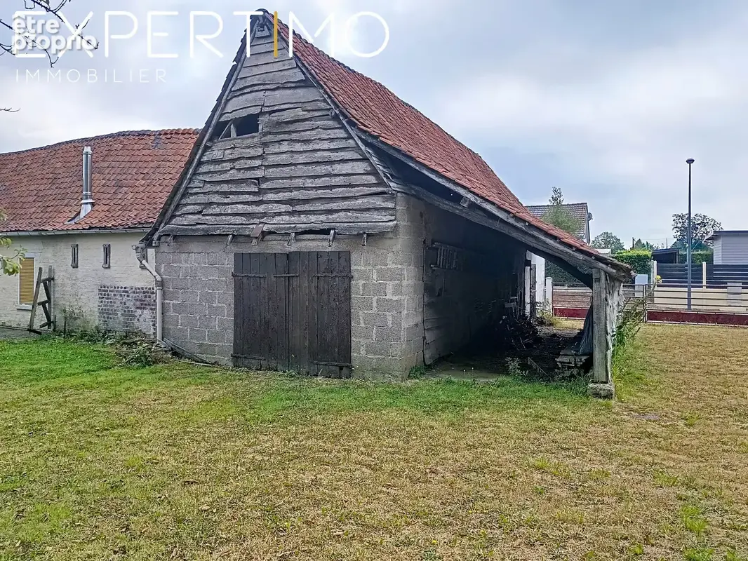 Longère de caractère avec nombreuses dépendances et fort potentiel - photo 2