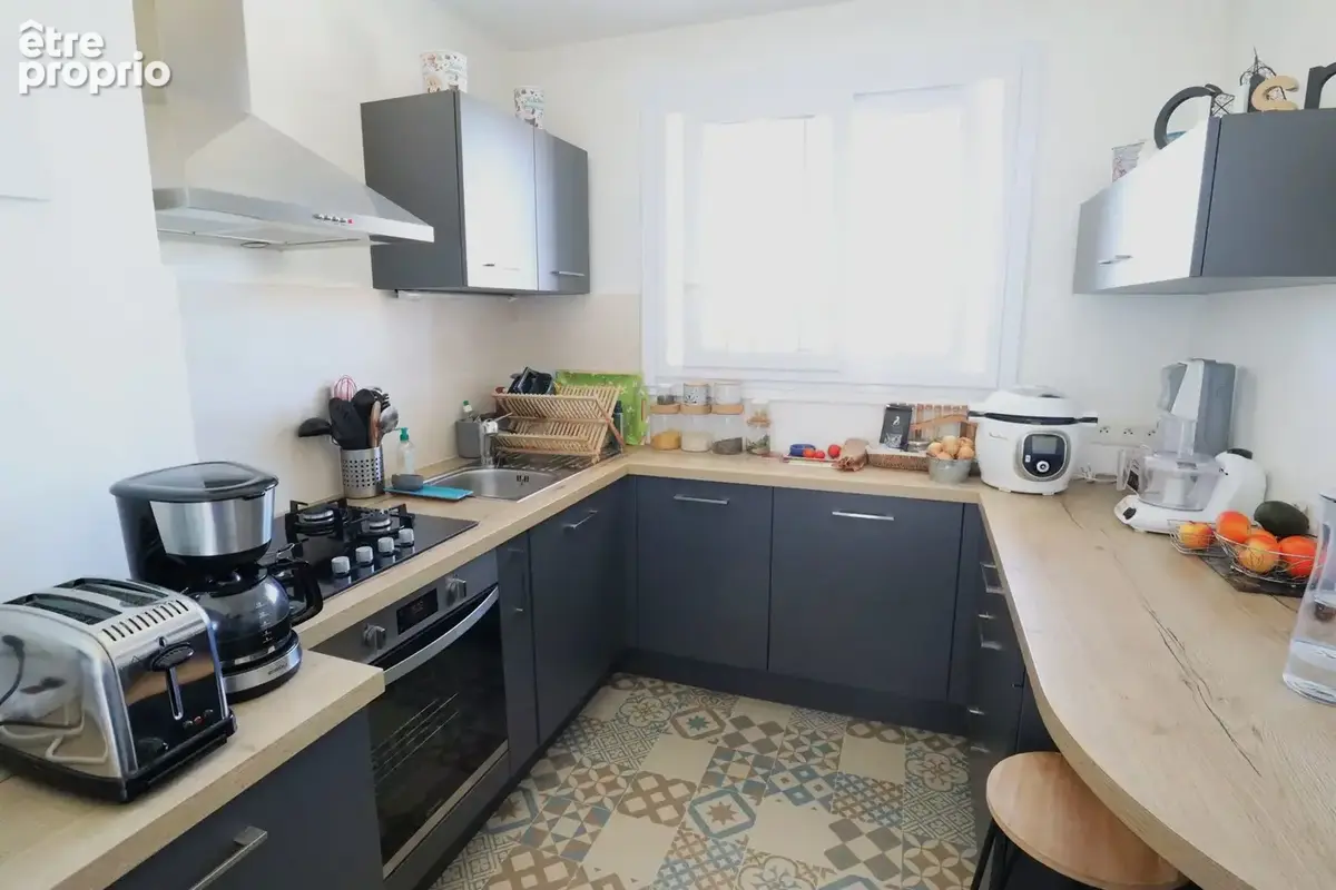 Proche CENTRE VILLE - GARE, appartement T4 - 2 chambres - garage - photo 5