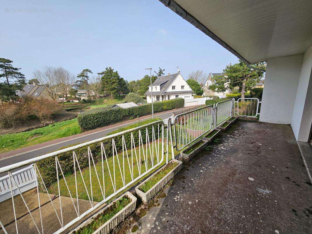 Maison à SAINT-PAIR-SUR-MER