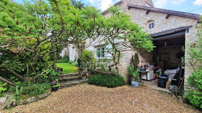 Dpt Essonne (91), à vendre proche de Méréville propriété 8 pièces avec maisonnette, jardin clos, cave et garage - photo 27