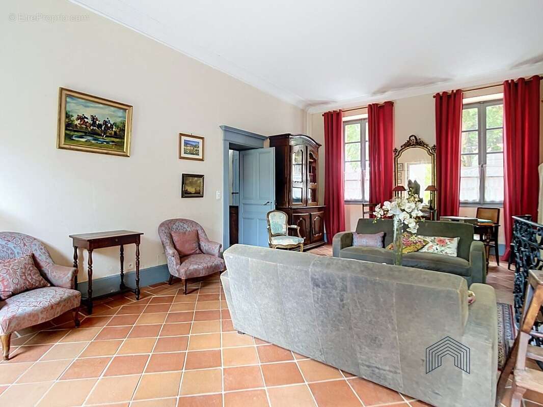 Maison bourgeoise 13 pièces 440 m2 - photo 12