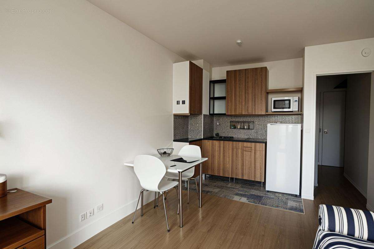 Appartement à PARIS-20E