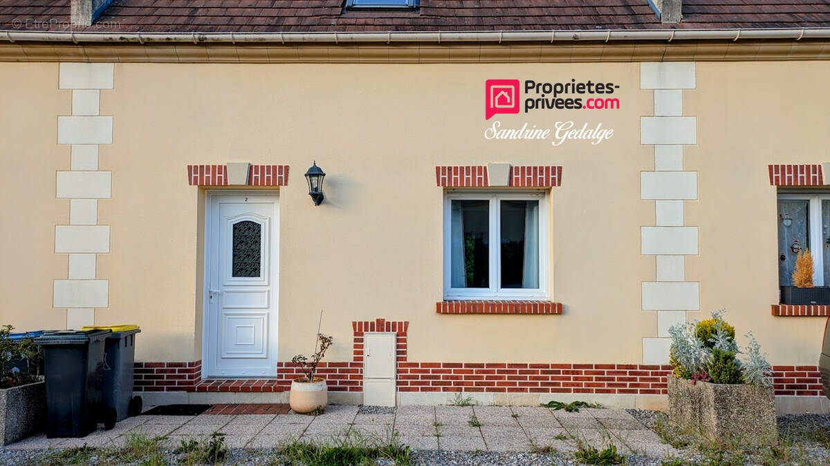 Maison à ONS-EN-BRAY