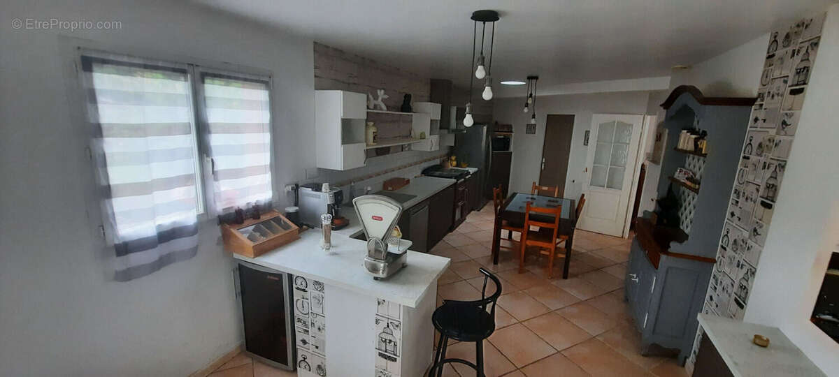 Maison à LUCENAY