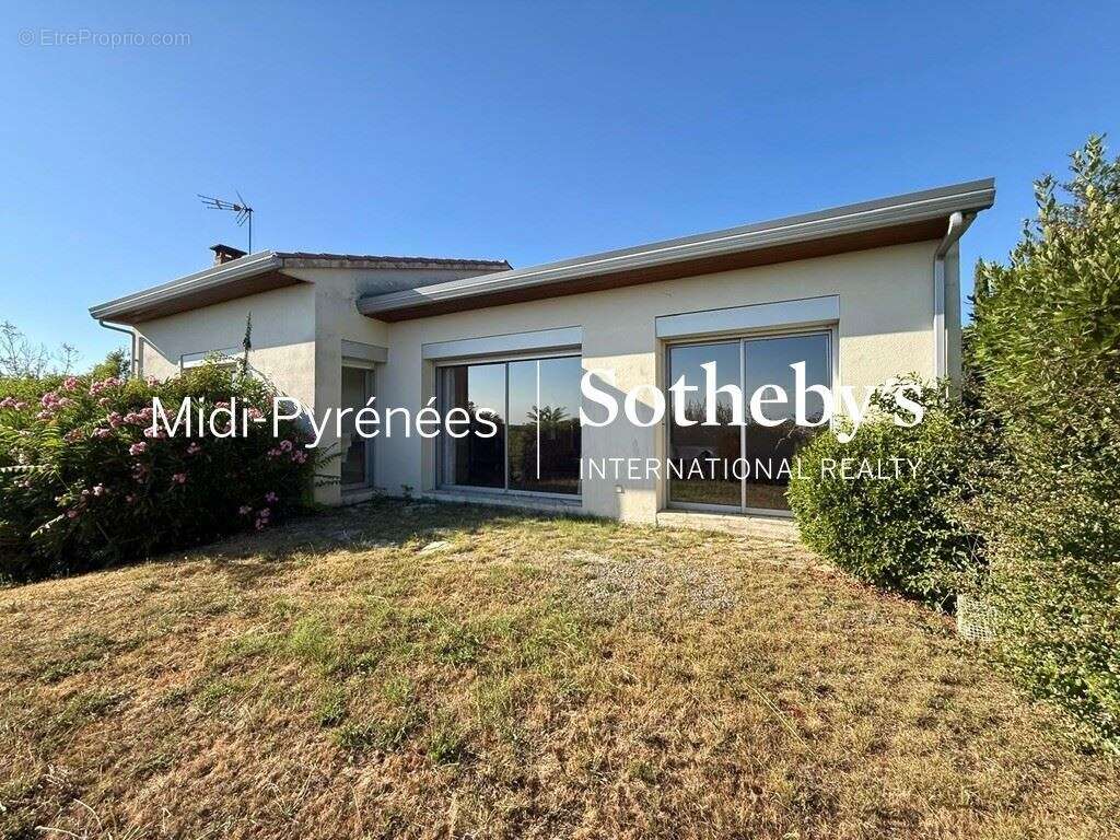 Maison à VIGOULET-AUZIL