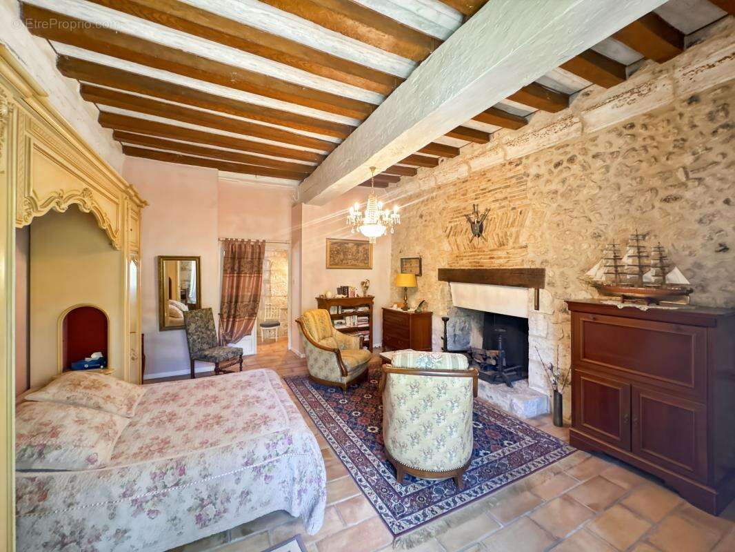Maison forte aux allures de petit chateau - photo 14