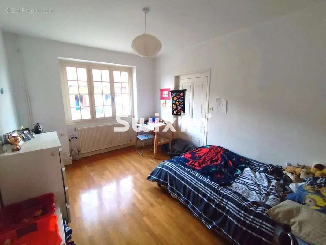 Maison à COMMENAILLES