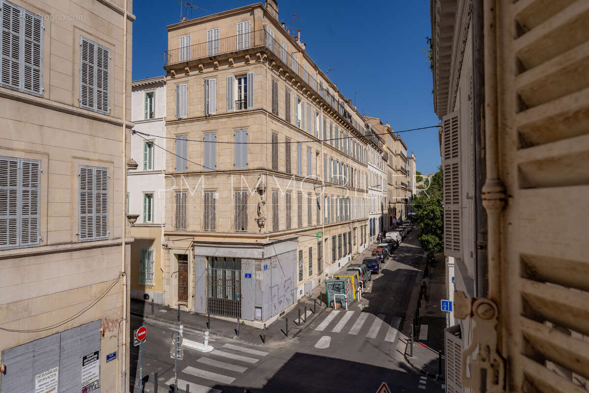 Appartement à MARSEILLE-5E