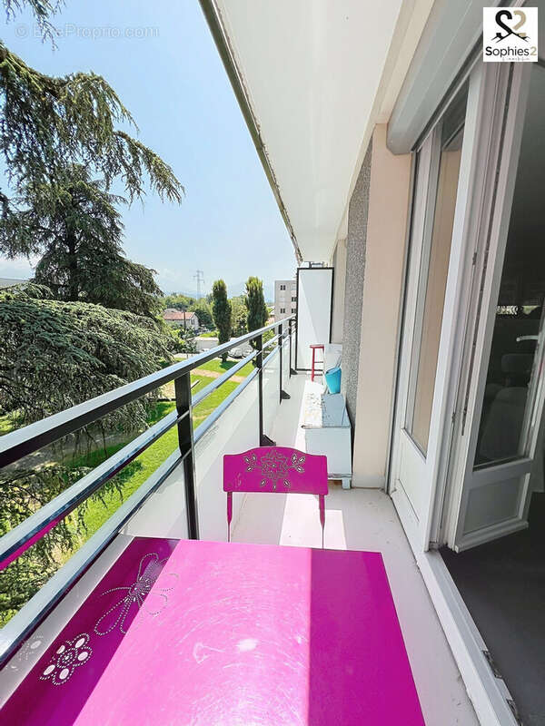 Appartement à SEYSSINET-PARISET