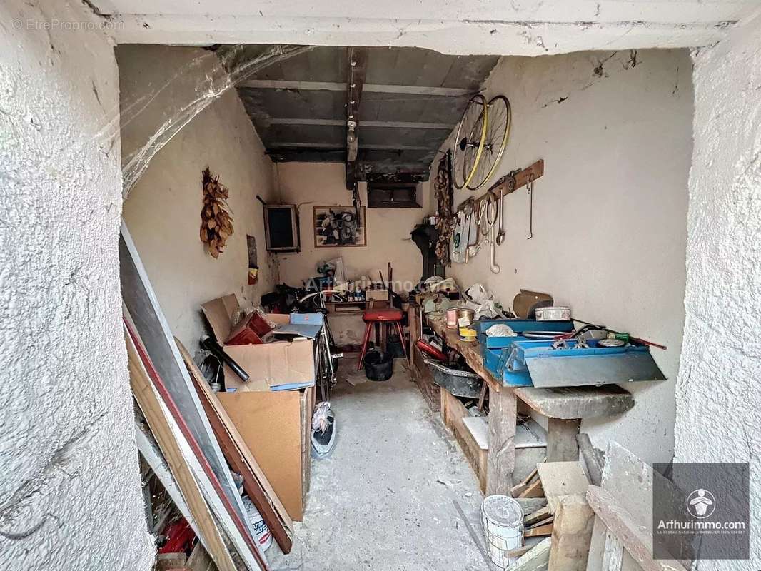 Maison à SAINT-ROMAIN-LA-MOTTE