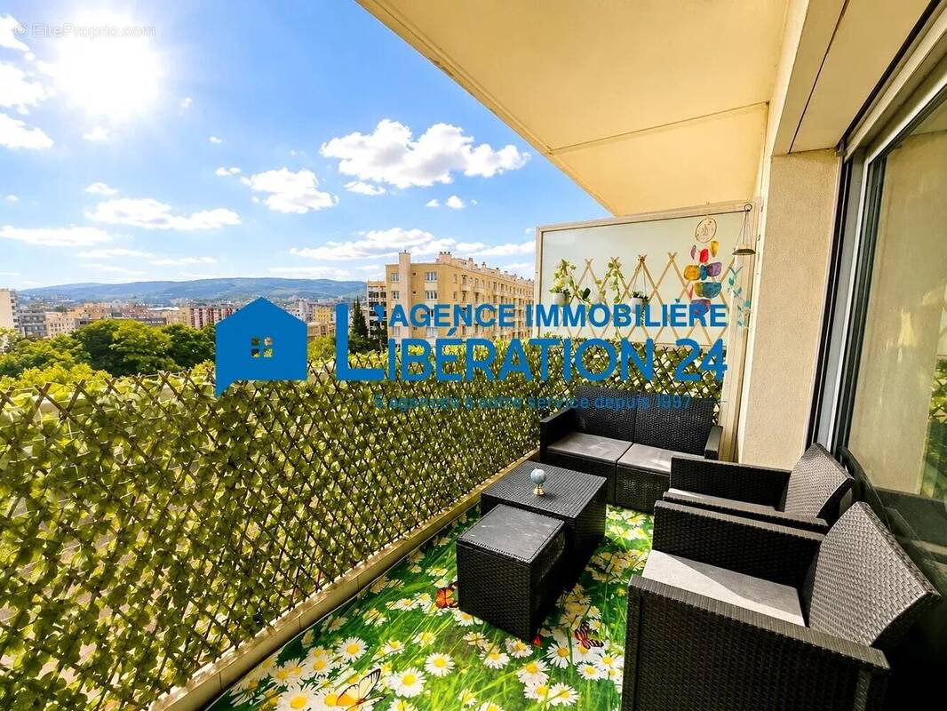 Appartement à SAINT-ETIENNE