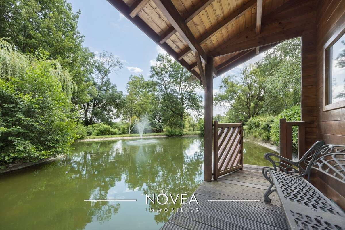 Maison à CHATILLON-SUR-CHALARONNE