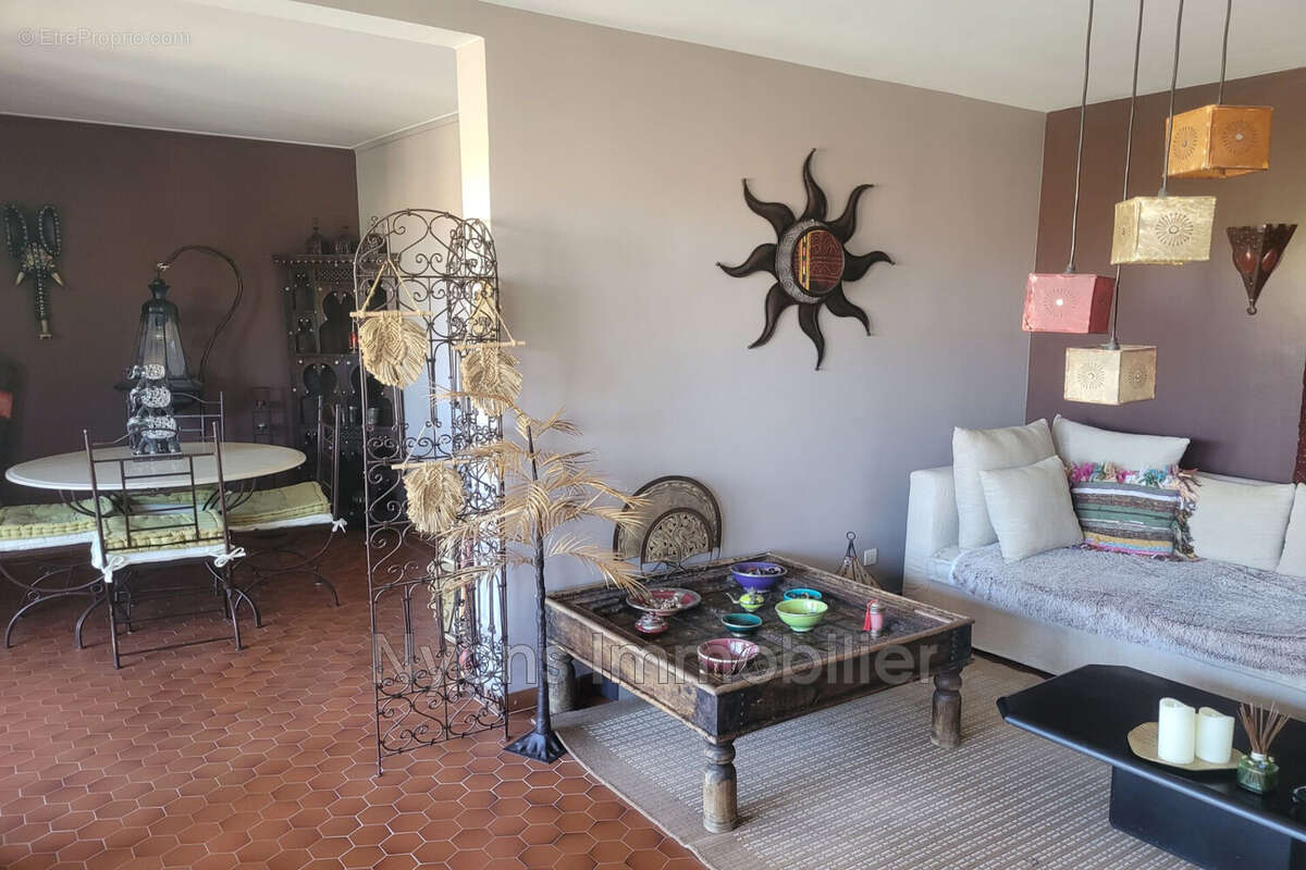 Appartement 75 m² à Nyons  - photo 2