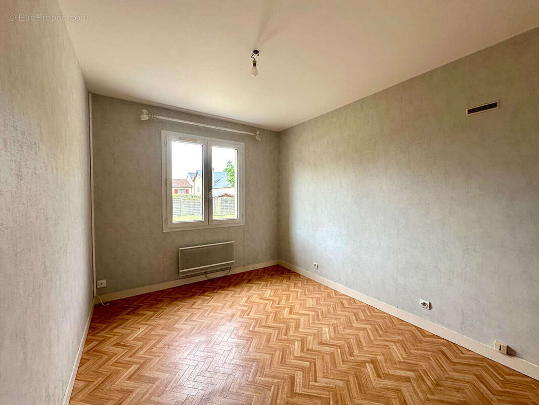 Maison 90 m² à Terce  - photo 8