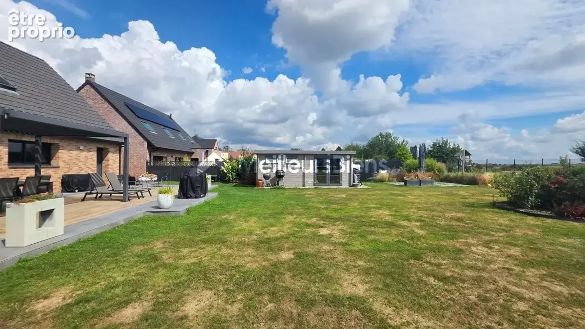 Maison familiale avec terrasse pergola et garage à Estreux - photo 14