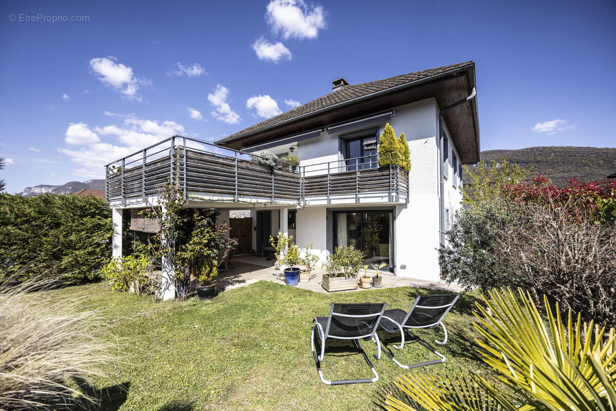 Maison à BRISON-SAINT-INNOCENT