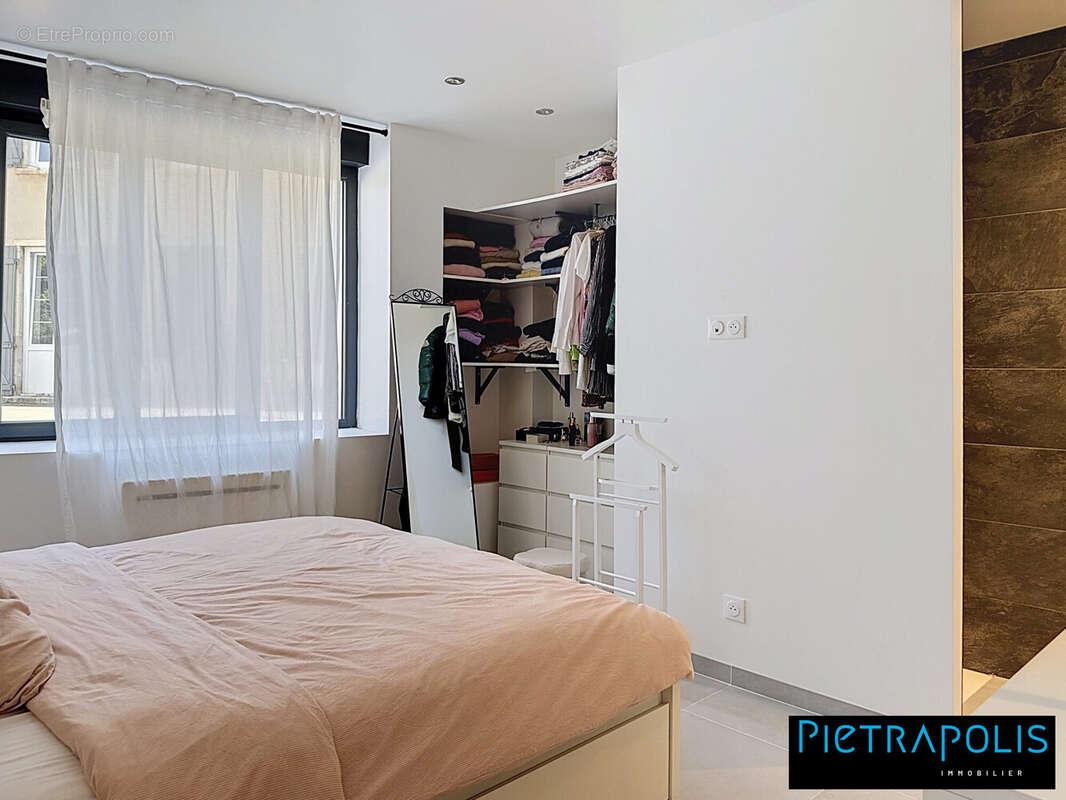 Appartement 50 m² à Charentay  - photo 9