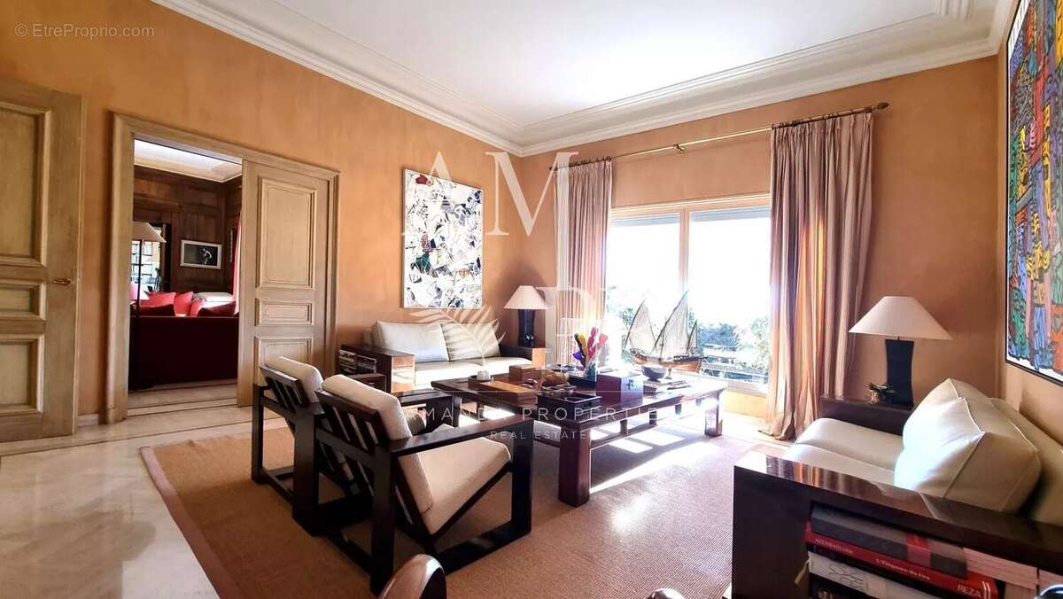 Cannes – Villa Belle Époque Iconique de Prestige avec Vue Mer Panoramique - photo 12