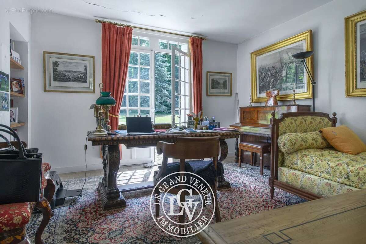 Maison à FONTAINEBLEAU