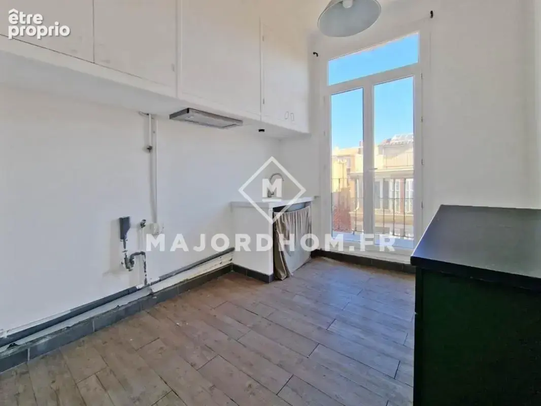 Vente type 2/3 62 m2 dernier étage ascenseur balcon Estrangin/Baret 13006 - photo 11