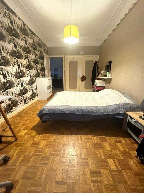 Appartement à LE CHAMBON-FEUGEROLLES