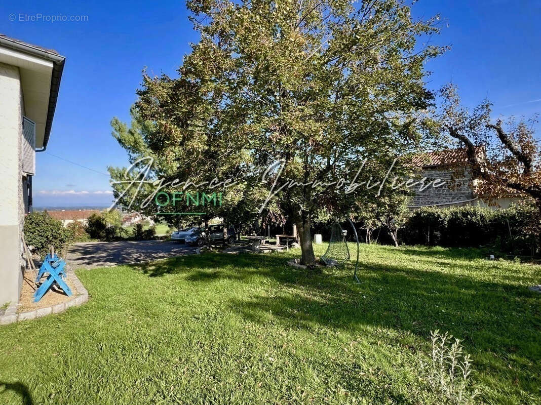 Maison à ECOTAY-L&#039;OLME