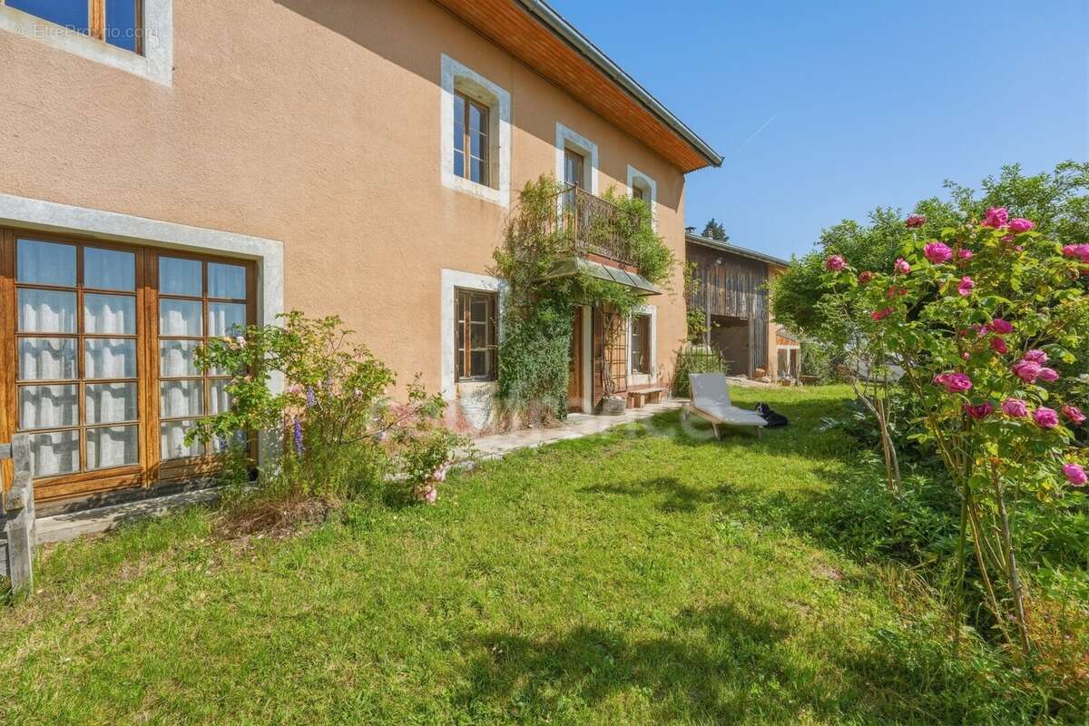 Maison à vendre 5 pièces PERON (01) - photo 8