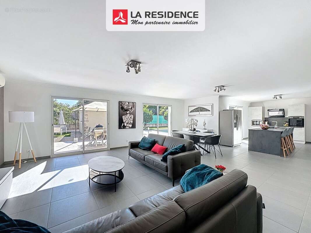 Maison 135 m² à Vence  - photo 2