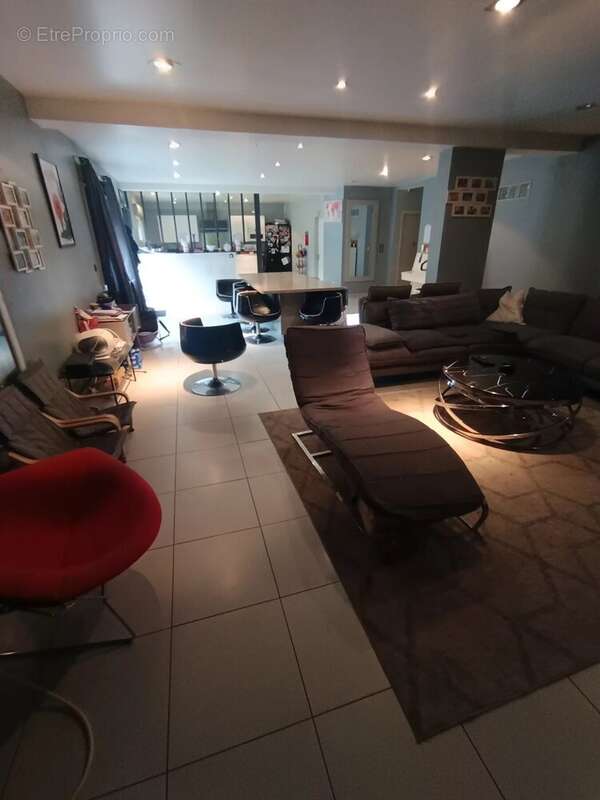 Commerce à BREUILLET