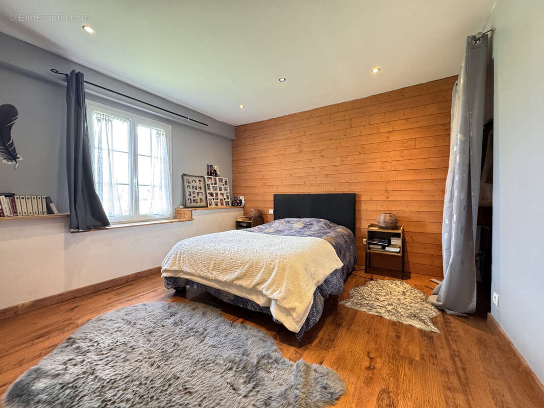 Maison à BAIGNES-SAINTE-RADEGONDE