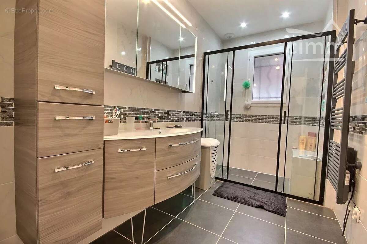 Maison à MONTBONNOT-SAINT-MARTIN