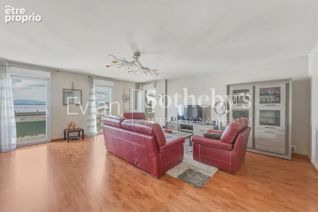 Evian centre ville appartement t4 vue lac - photo 19
