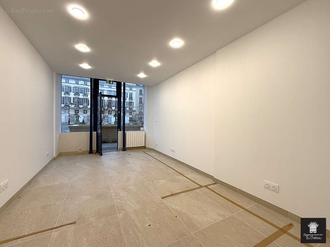 Commerce à VERSAILLES