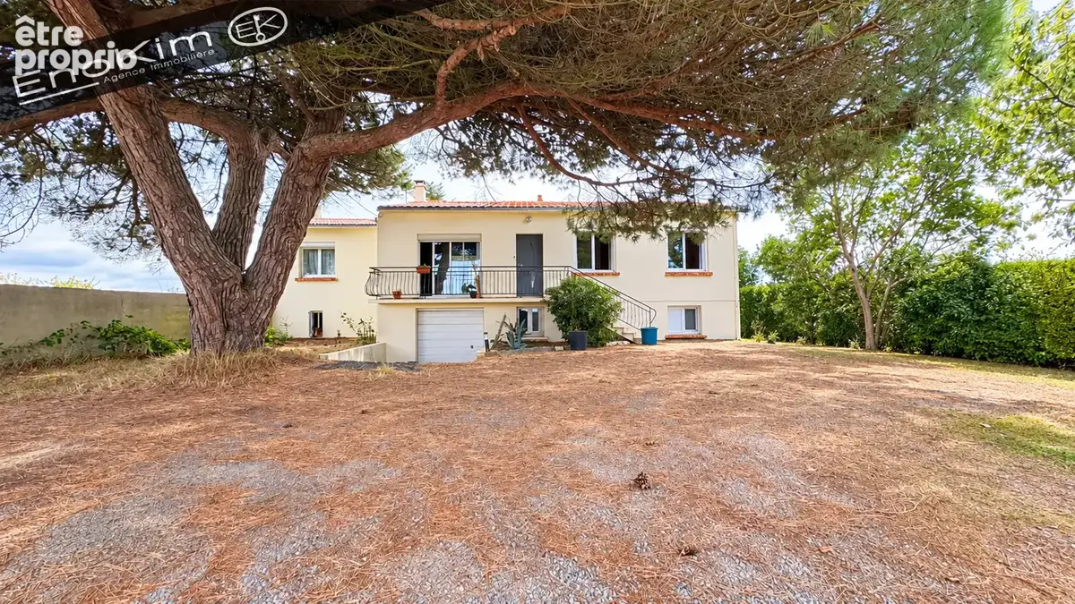 Photo Maison à Saint-Vincent-Sur-Jard au prix de 296 000€