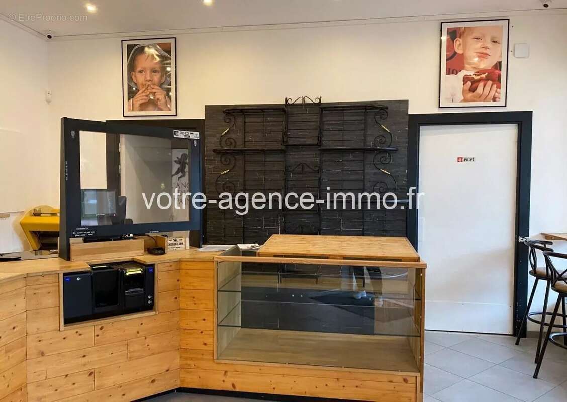 Commerce à SAINT-ANDRE-DE-LA-ROCHE