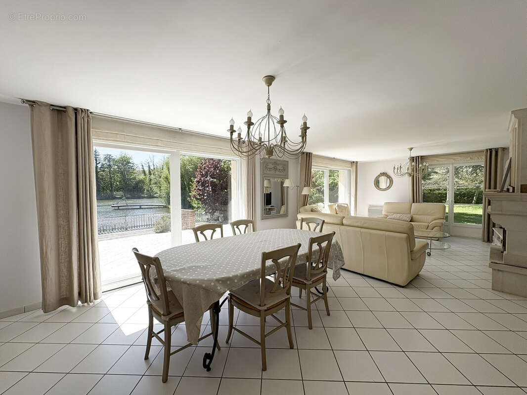 Maison à MAREUIL-CAUBERT